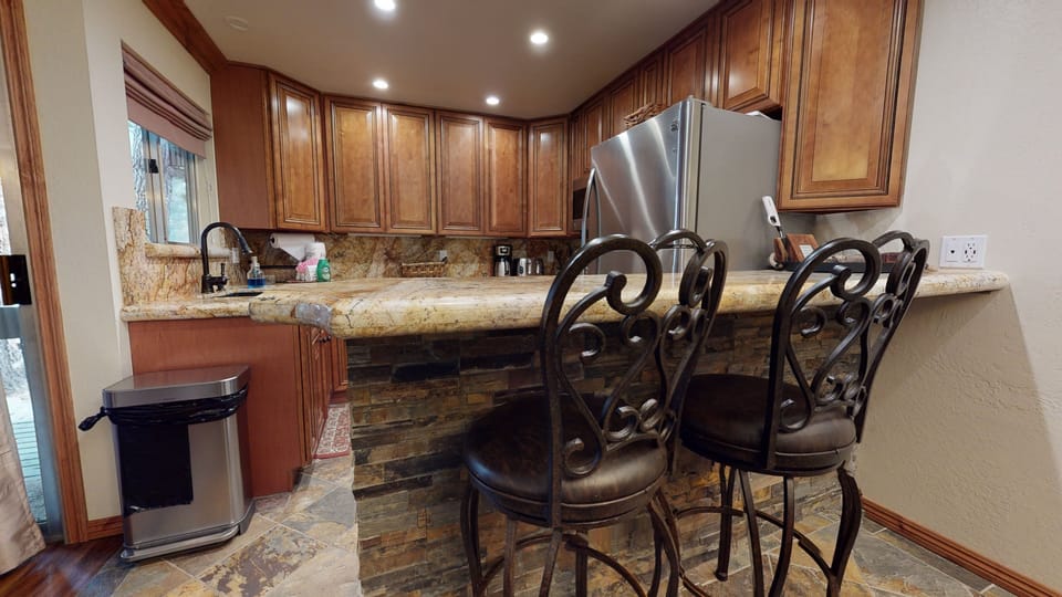 Chair, Furniture, Room, Indoors, Hardwood