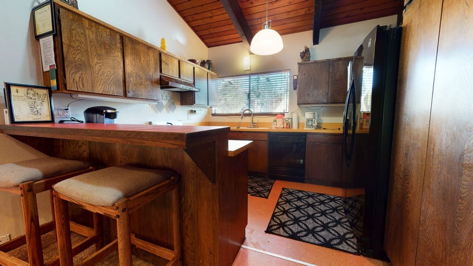 Hardwood, Flooring, Indoors, Room, Furniture