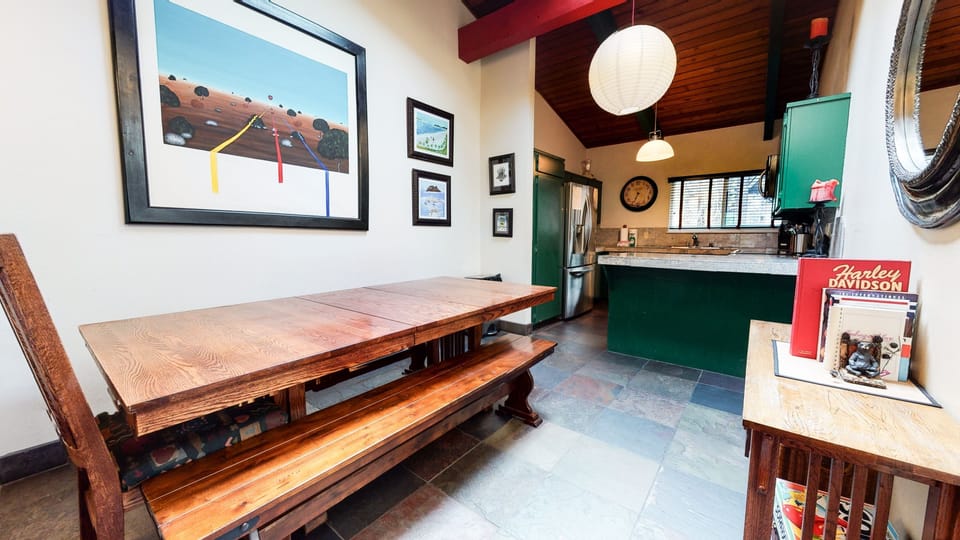 Flooring, Floor, Indoors, Hardwood, Building