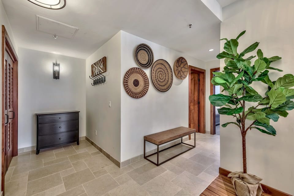Flooring, Floor, Furniture, Room, Indoors