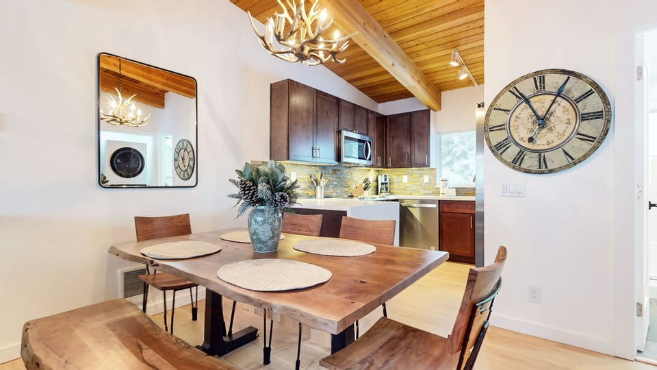 Dining Room, Dining Table, Furniture, Indoors, Table
