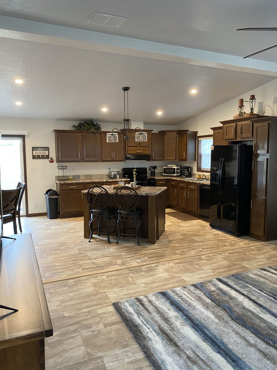 Kitchen & Island