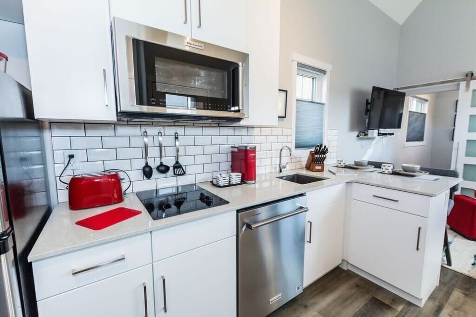 Kitchen includes a dishwasher!