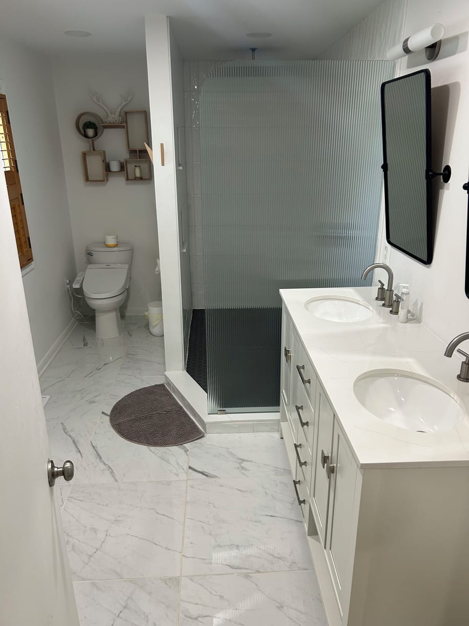 King master suite bathroom