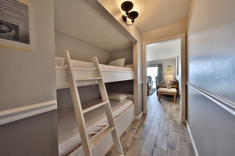 Twin size bunkbed in the hallway.