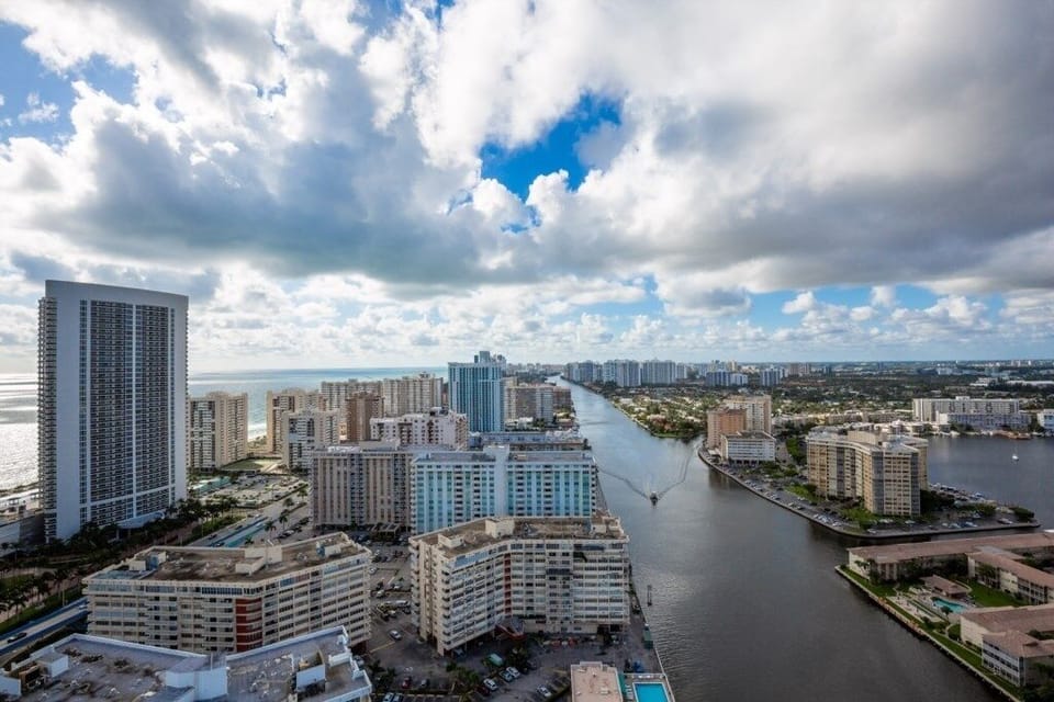 Condo, 3 Bedrooms | View from property