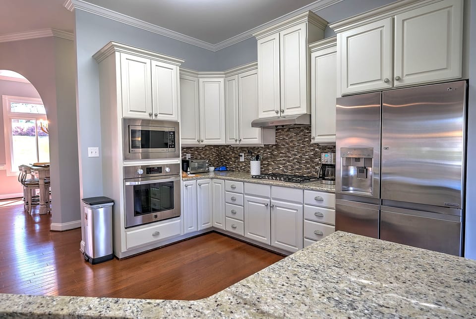 gourmet kitchen