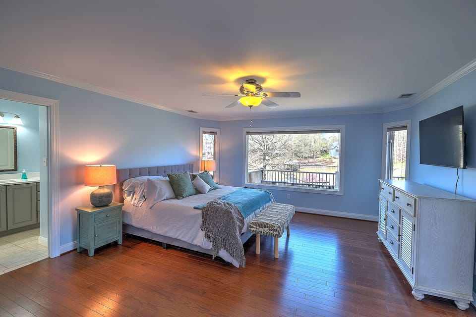 Master Bedroom - King