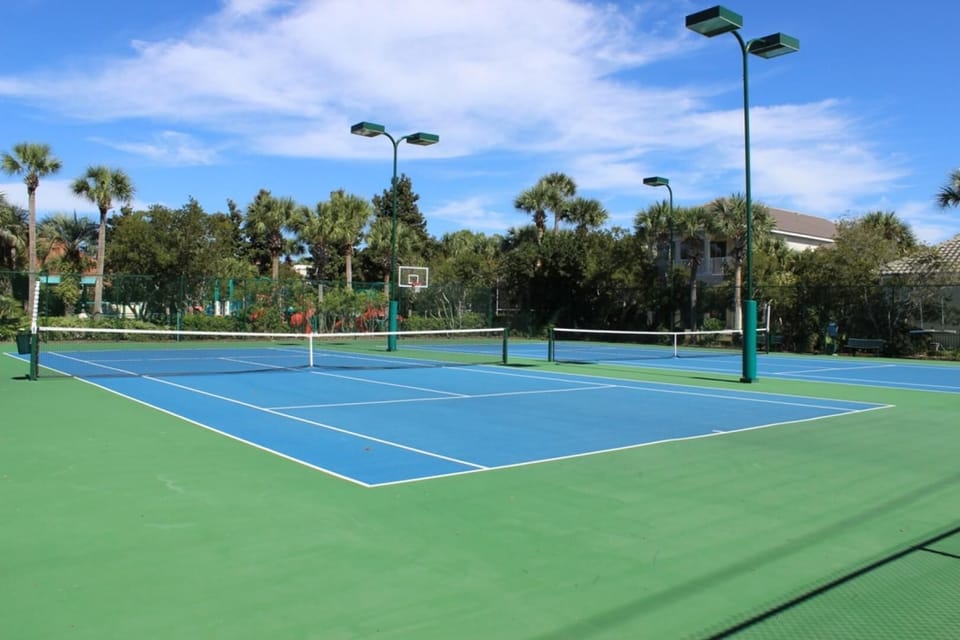 Destiny East tennis/pickball/basketball courts
