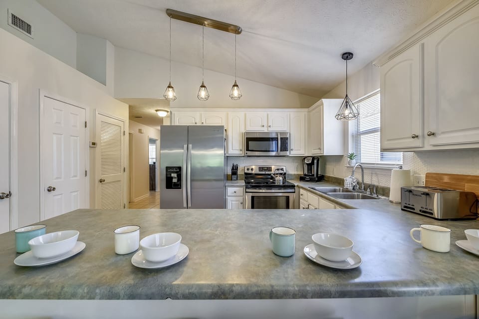 Full Size Kitchen