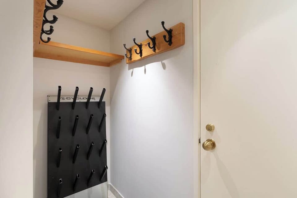 - Ski gear storage with drying rack and wall hooks  
- Designed for Whistler ski trips and snowboard stays  
- Keep your equipment organized and ready for adventure  
