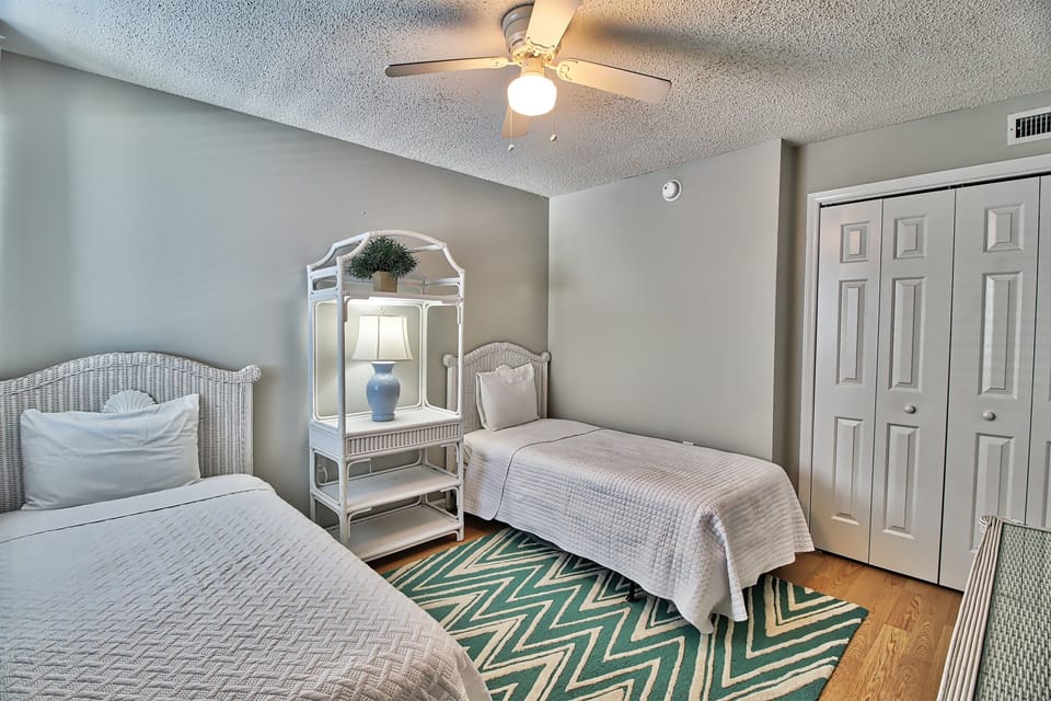 Bedroom Four: Two Twin sized beds