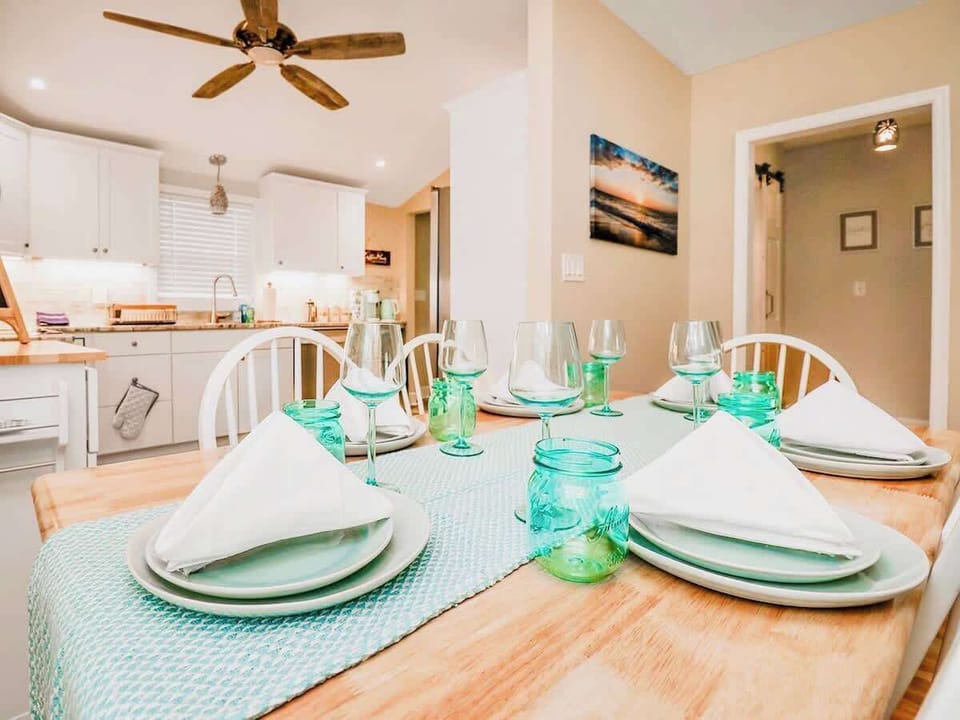 Dining area set for 6. Extra tables and chairs available in the master closet. 