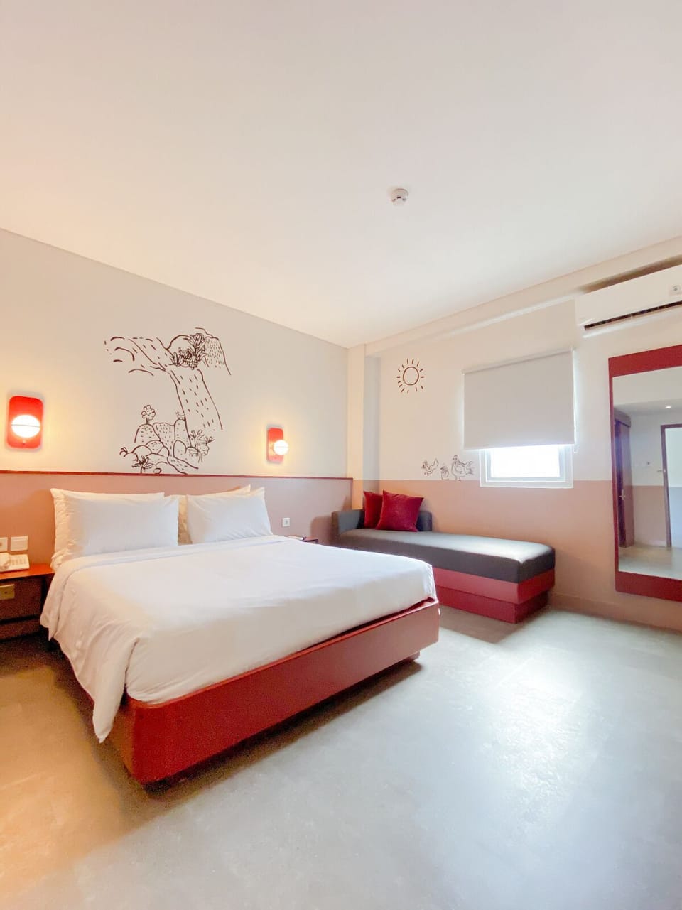 Suite Room | Premium bedding, desk, laptop workspace, free WiFi