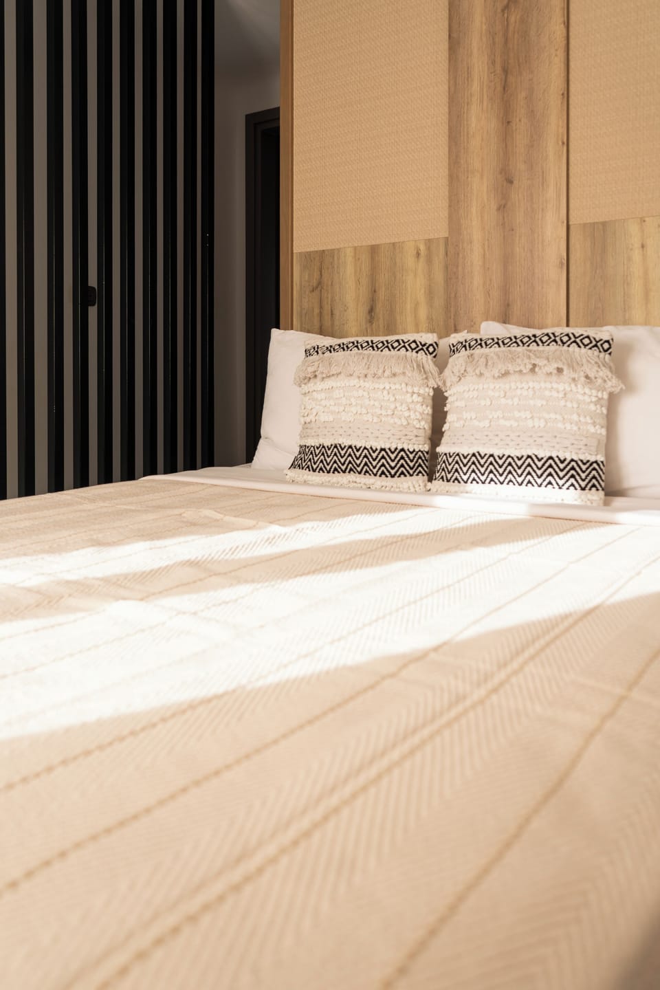 Maisonette Room with Pool Front Veranda | Egyptian cotton sheets, premium bedding, Select Comfort beds