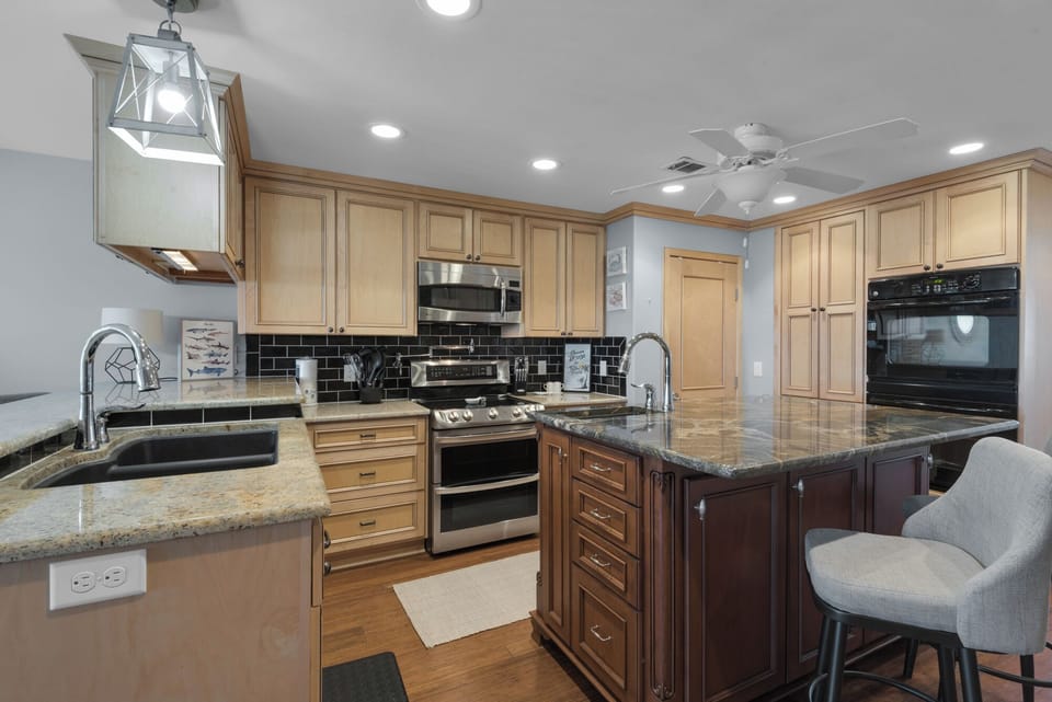 Kitchen Main Floor
