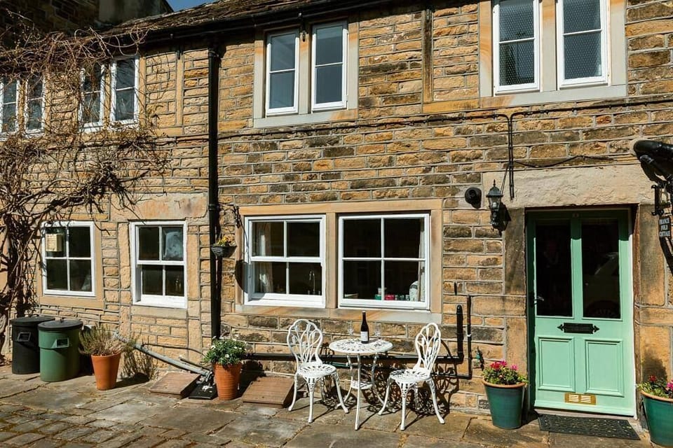 Outside shot of France Fold Cottage