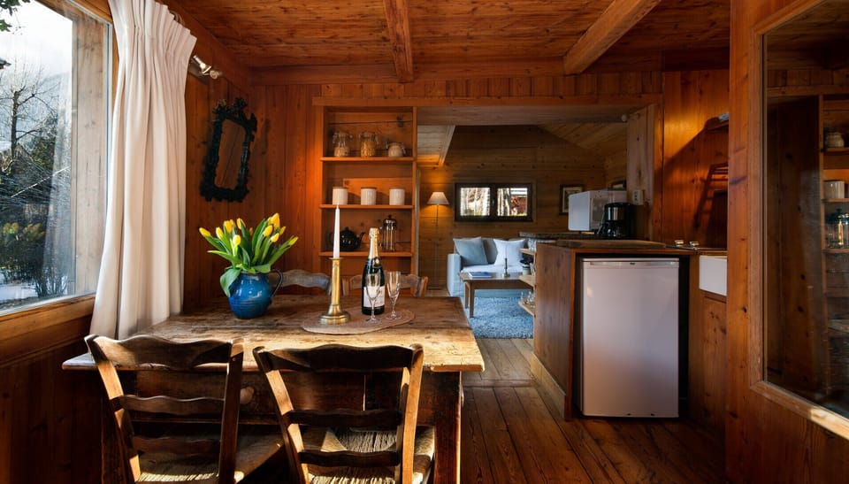 Mazot Les Tines, kitchen dining