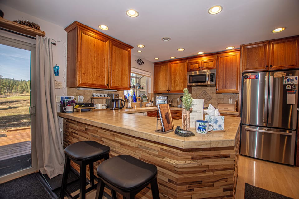Lake Forest 114 - Kitchen Barstools