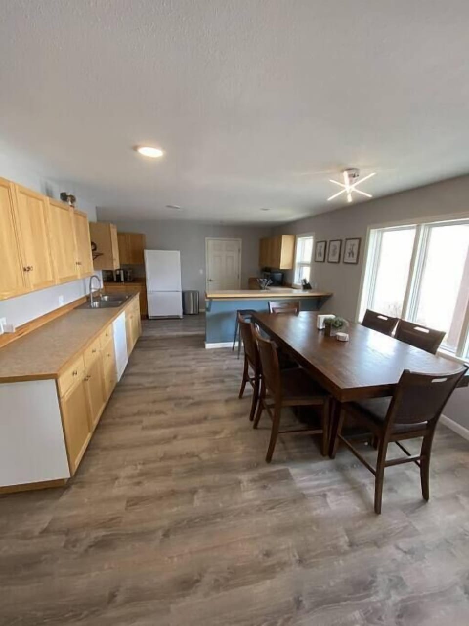 Dining Room (3)