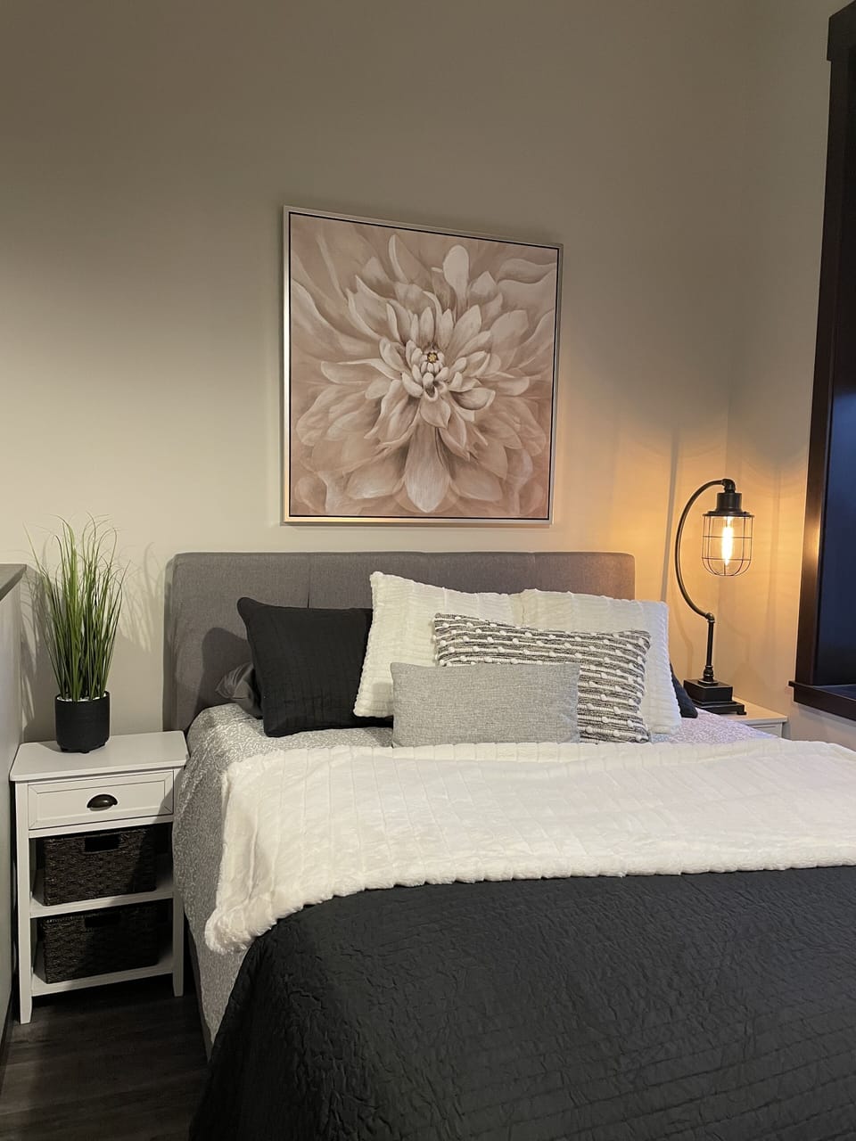 Lovely Queen Sealy, Surrey Lane with 1,000 thread count Wamsutta Dream Sheets.