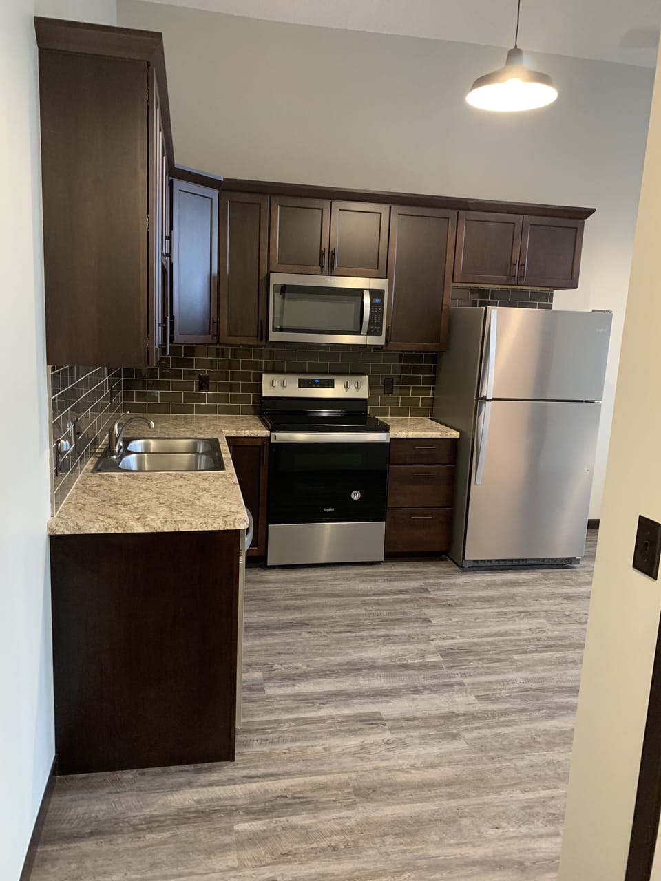 Full size kitchen space, whirlpool appliances 