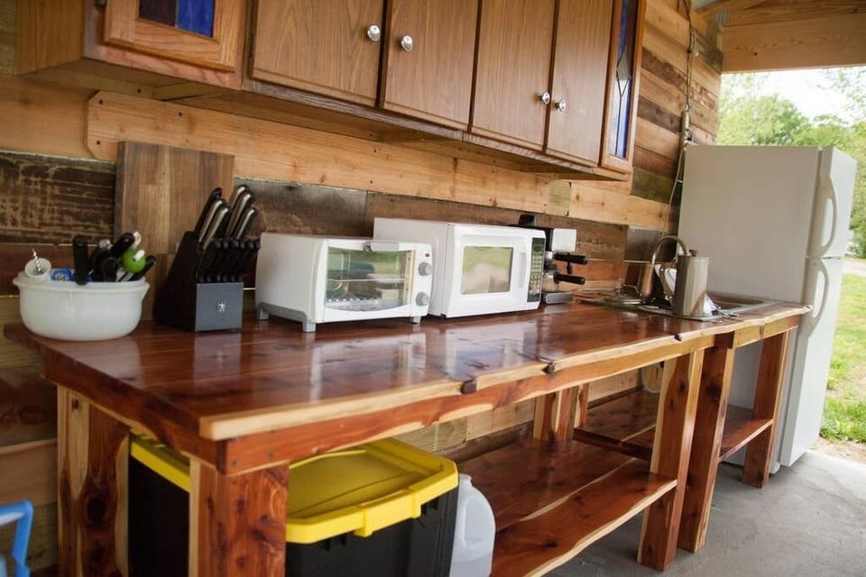 The community kitchen has everything you need. (2)