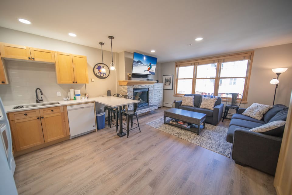 Deluxe Studio in Silver Mill