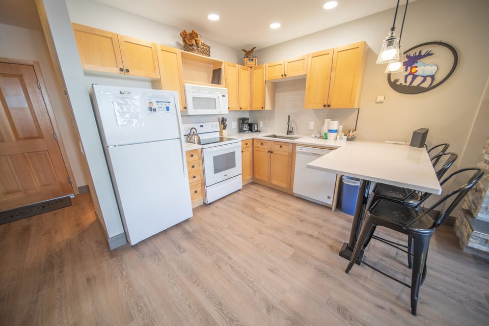 Full kitchen!
