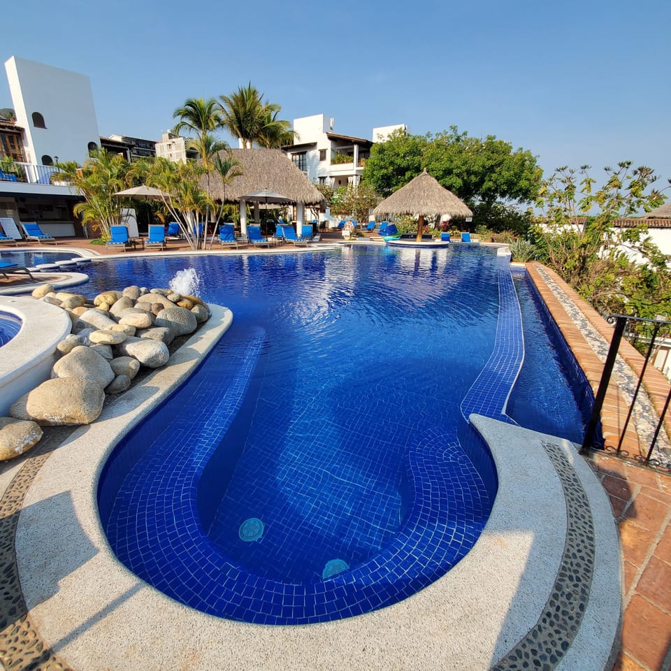 Infinity pool