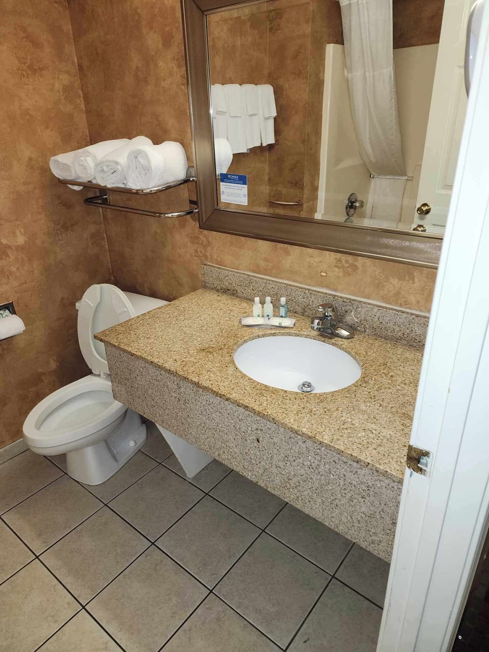 Room, 2 Queen Beds, Non Smoking | Bathroom | Combined shower/tub, free toiletries, hair dryer, towels