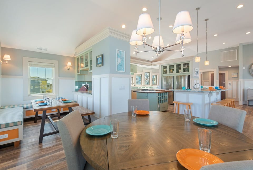 Surf or Sound Realty - 948 - Shooting Shark - Dining Area -2