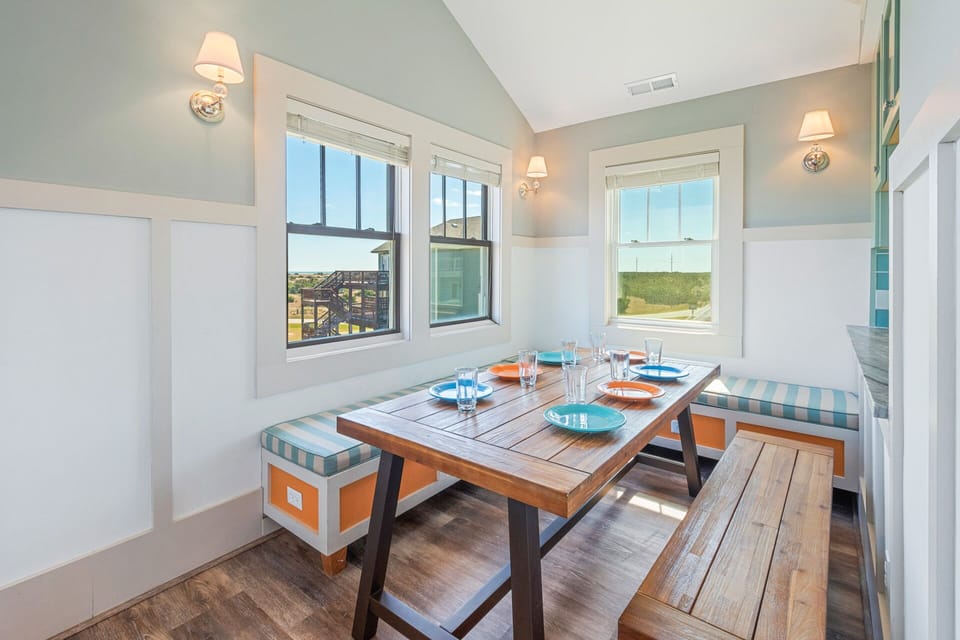 Surf or Sound Realty - 948 - Shooting Shark - Dining Area -4