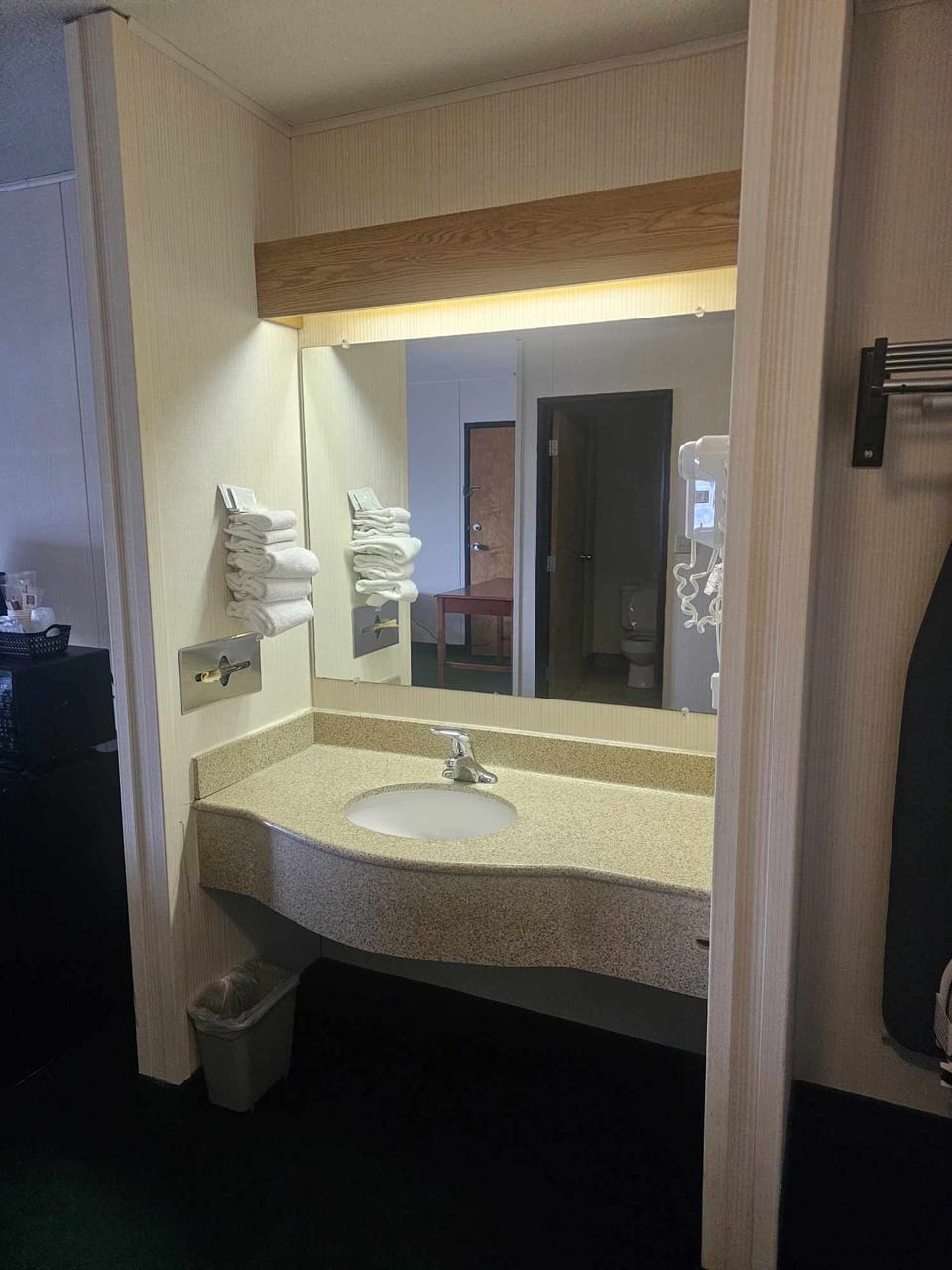 Desk, iron/ironing board, free WiFi, bed sheets