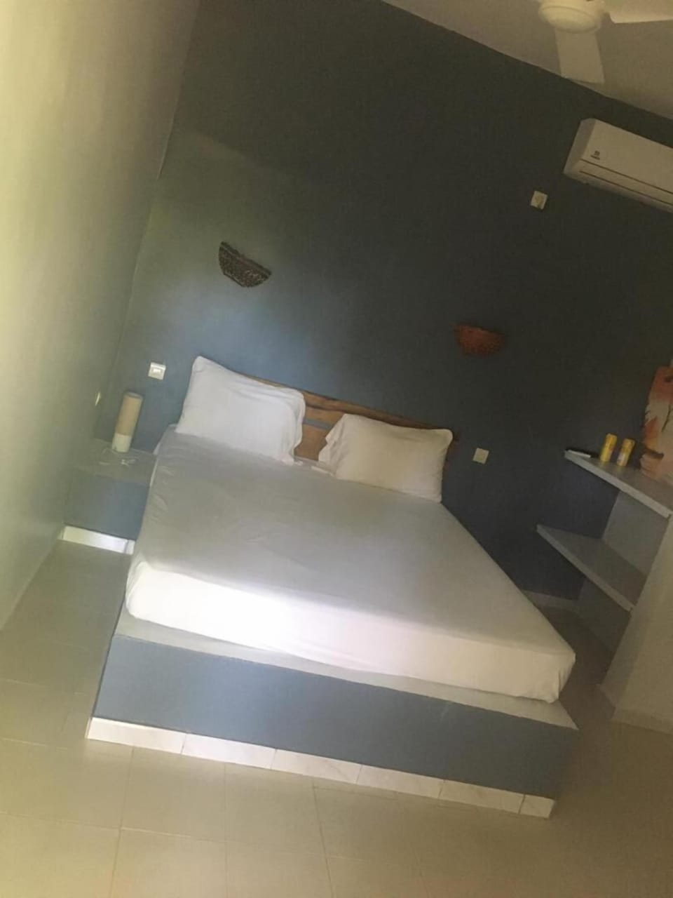 Premium bedding, in-room safe, free WiFi