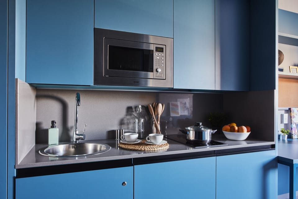 Fridge, microwave