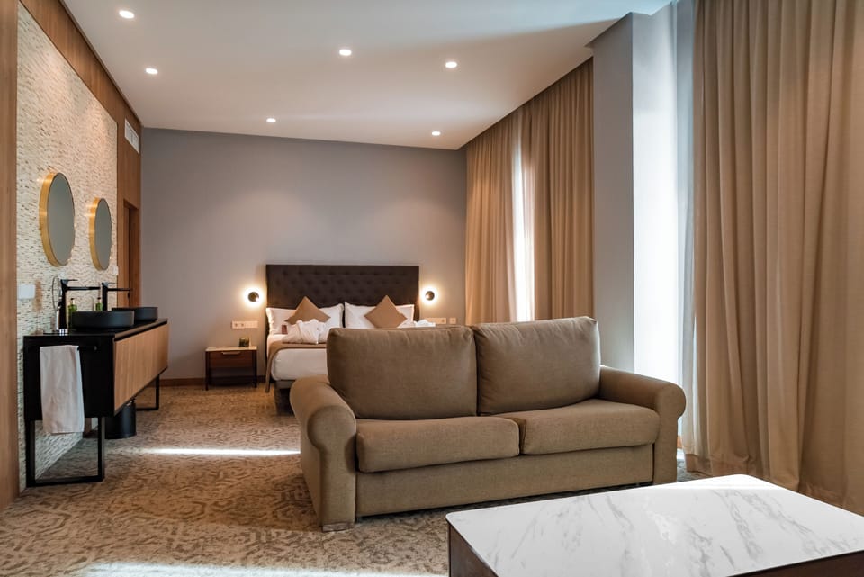 In-room safe, desk, laptop workspace, soundproofing