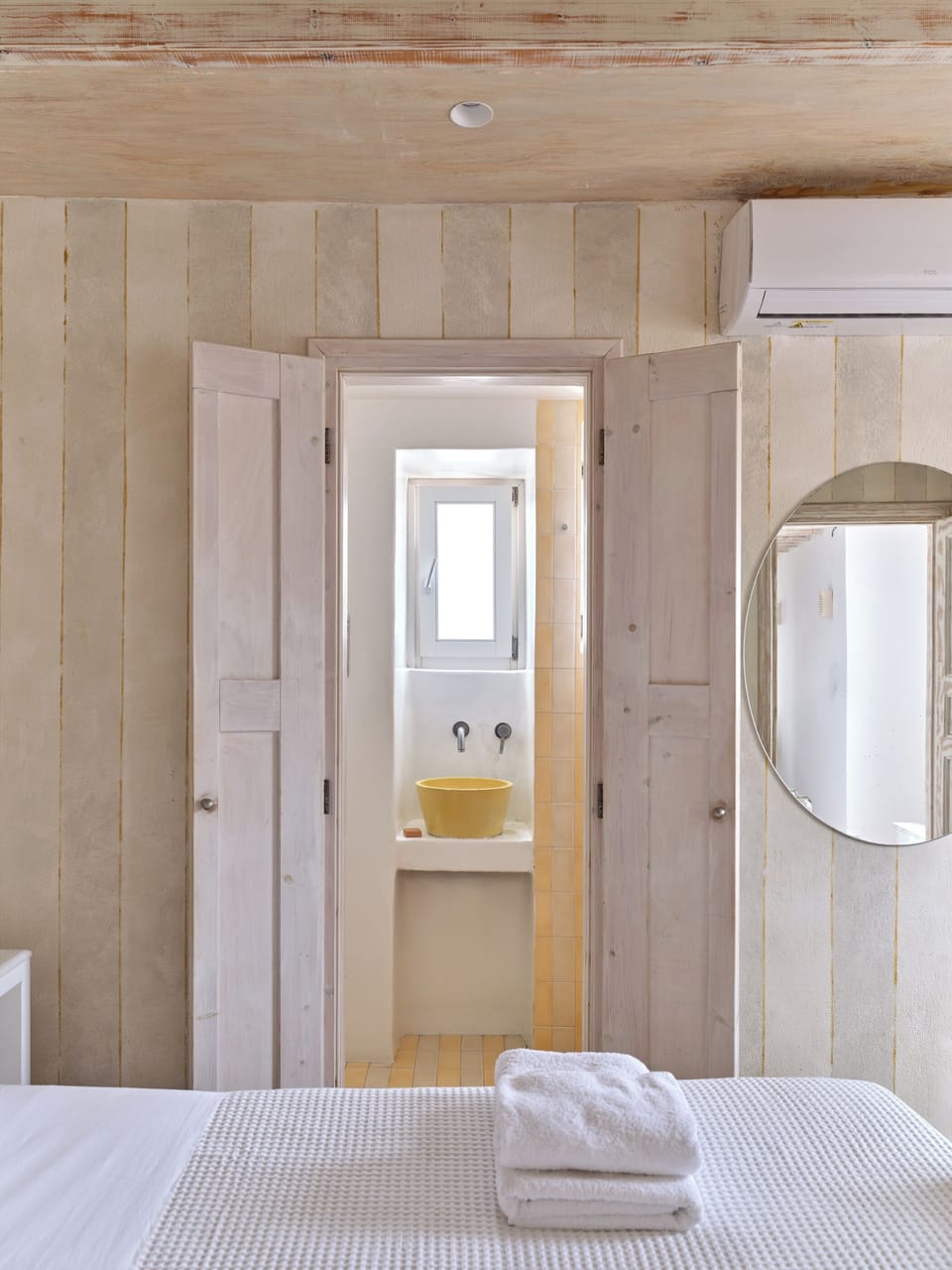 Cozy Double Room | Premium bedding, in-room safe, soundproofing, iron/ironing board