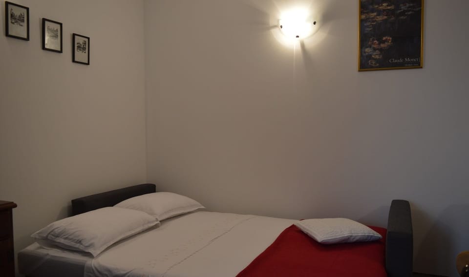 Apartment, 1 Bedroom, Terrace, Garden View | 2 bedrooms, travel crib