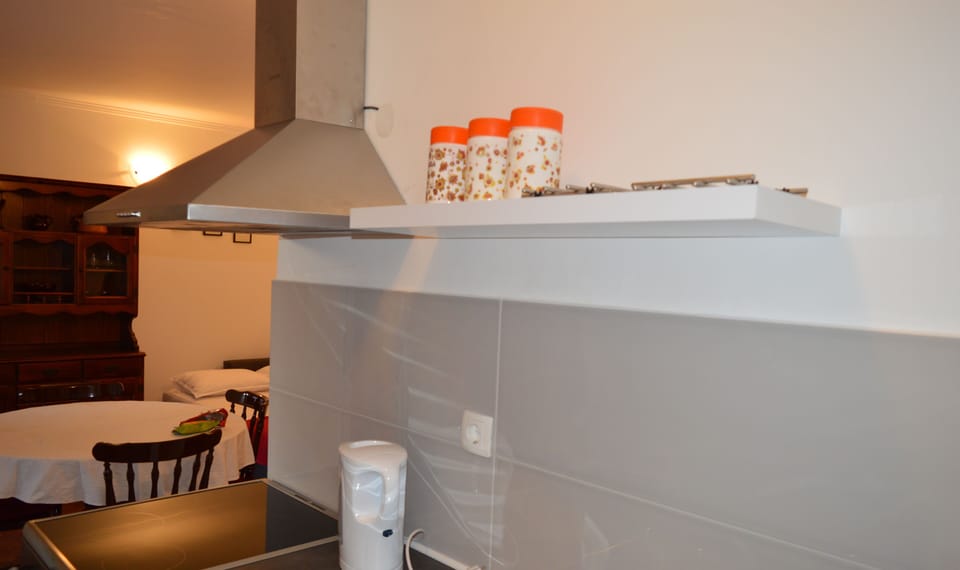Apartment, 1 Bedroom, Terrace, Garden View | Private kitchen | Microwave, dishwasher, coffee/tea maker, electric kettle