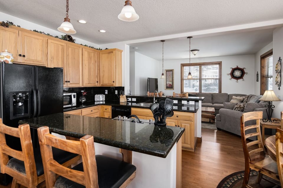 Kitchen - Bar seating for four.