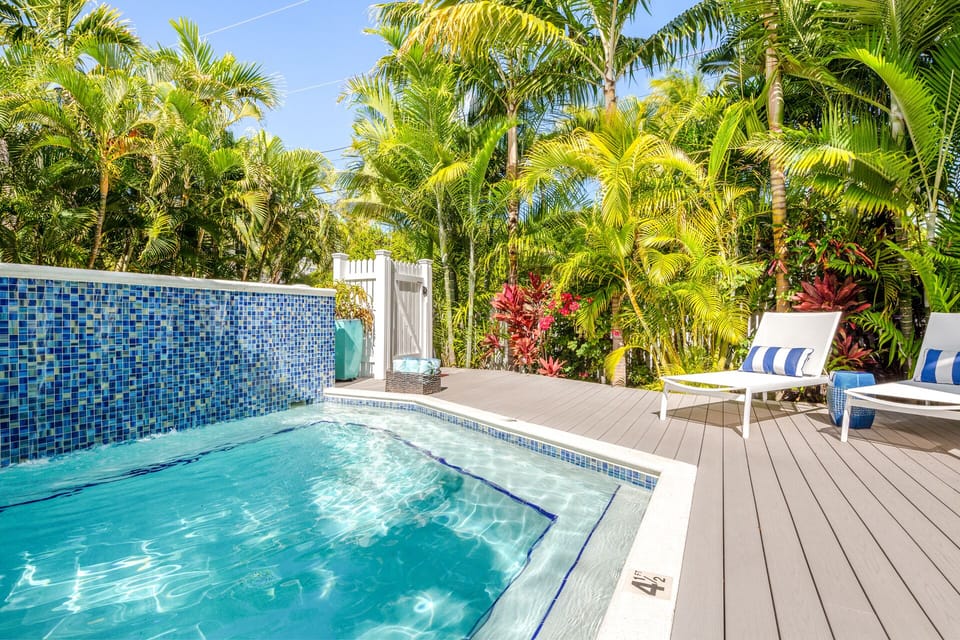 Refresh in the dip pool with water feature.