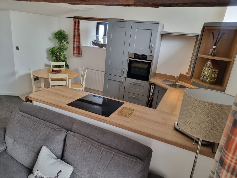 Comfort Apartment, Ensuite | Private kitchen