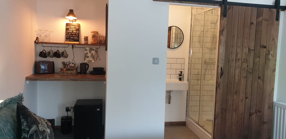 Comfort Double Room, Ensuite, Courtyard View (Willow room) | Interior