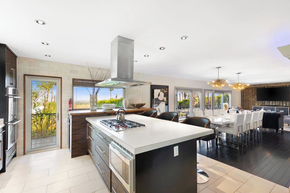 Your group's chef will love the gourmet kitchen