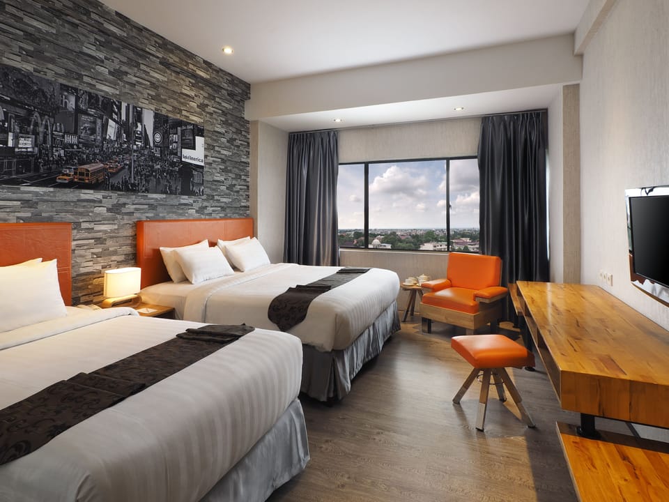 Family Room | Premium bedding, minibar, in-room safe, desk