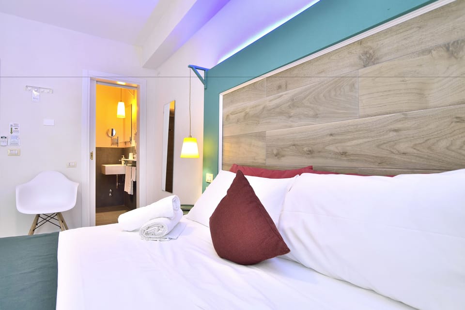 Double Room, Balcony, Annex Building | Frette Italian sheets, desk, blackout drapes, soundproofing