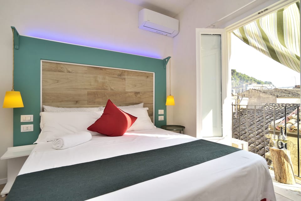 Double Room, Balcony, Annex Building | Frette Italian sheets, desk, blackout drapes, soundproofing