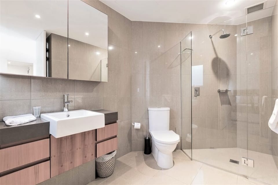 2nd Bathroom