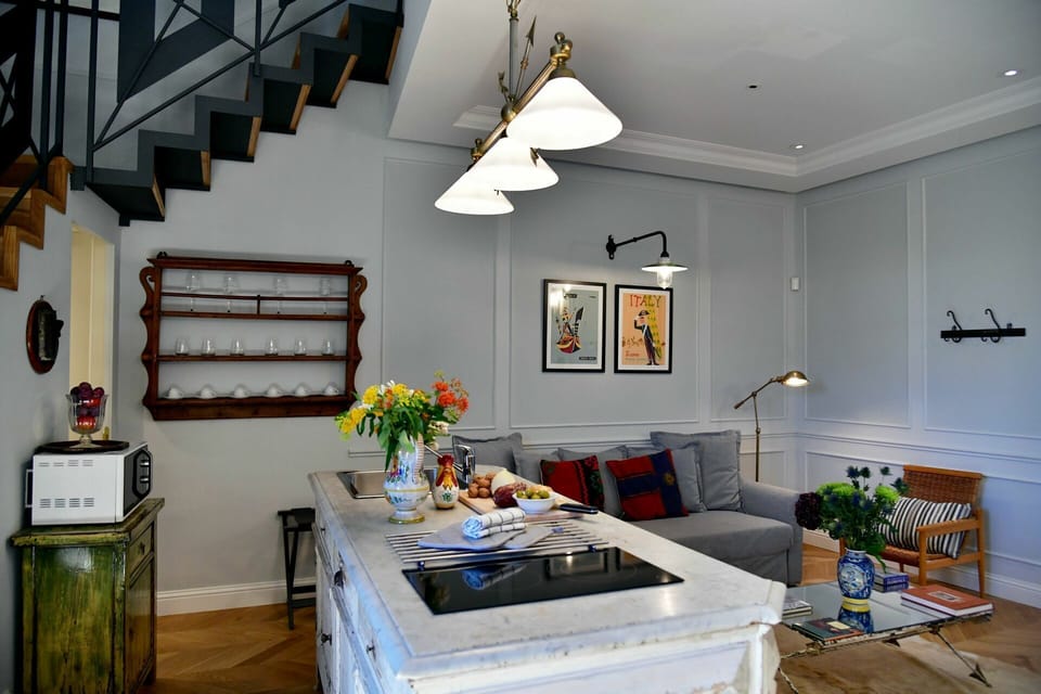 Property, Cabinetry, Countertop, Wood, Interior Design, Kitchen, Lighting, Drawer, Floor